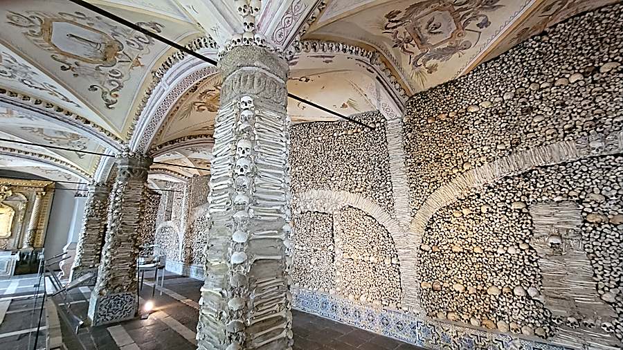 History of Capela dos Ossos, Chapel of bones Evora