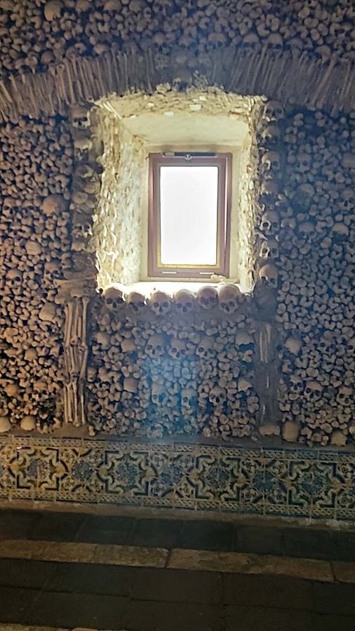 What to see inside the Chapel of bones