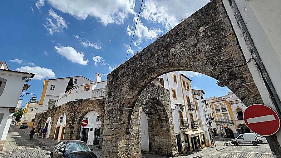 Muralhas de Évora - the Moorish City walls