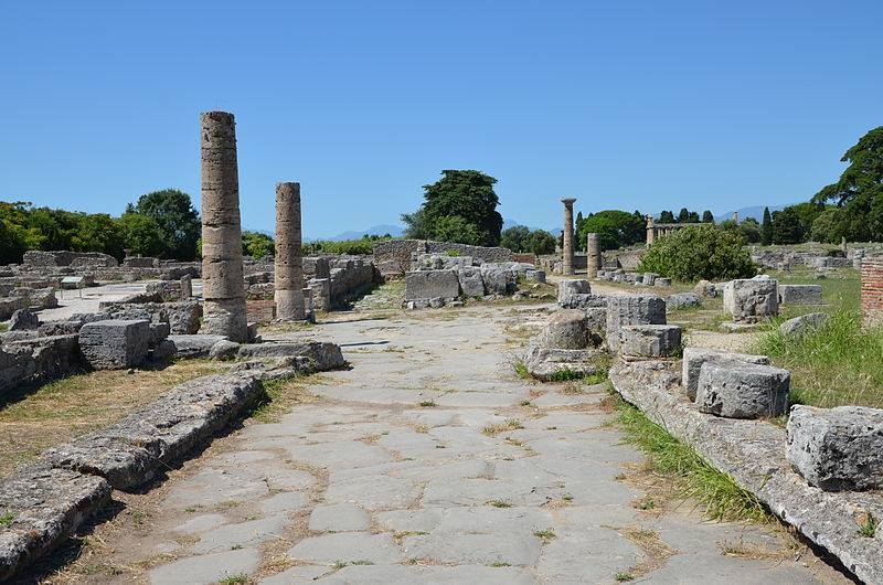 Via Sacra, the main north-south street in ancient Roman Paestum