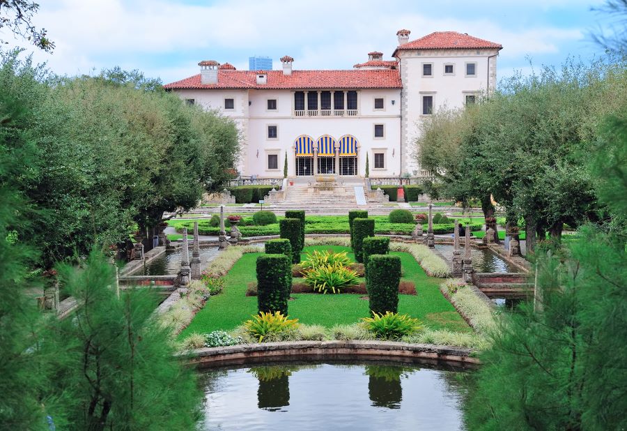 Visit the Vizcaya Museum and Gardens