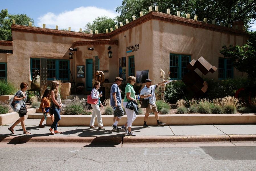 Santa Fe Walking tour and wine