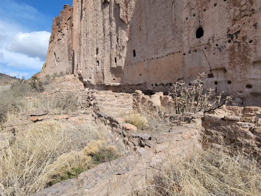 Bandelier National Monument: a spectacular natural landscape and Indian historical site
