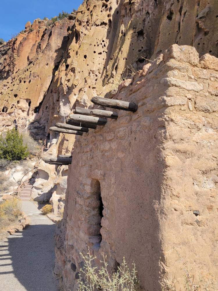 Details to visiting Bandelier National Monument