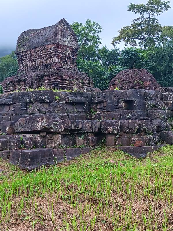 Group B, C, and D (Central Sanctuary)