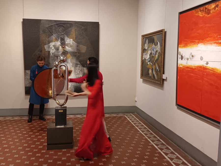 Saigon art museum tour Saigon Art Museum scene
