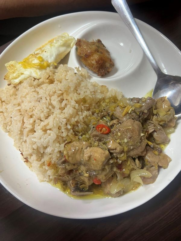 Ga xao sa ot chicken lemongrass Gà xào sả ớt – spicy lemongrass chicken